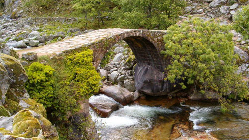 Puente de Carlos V.